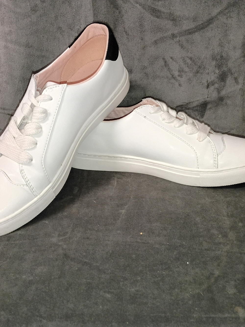 kate spade Fez White Sneakers with Black Spade Accent Size 11 EUC - Picture 8 of 13